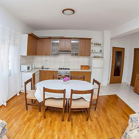Kaštel Štafilić Apartments Damir מראה חיצוני תמונה