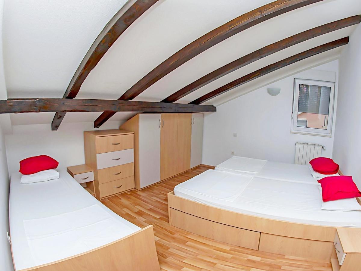 Kaštel Štafilić Apartments Damir מראה חיצוני תמונה
