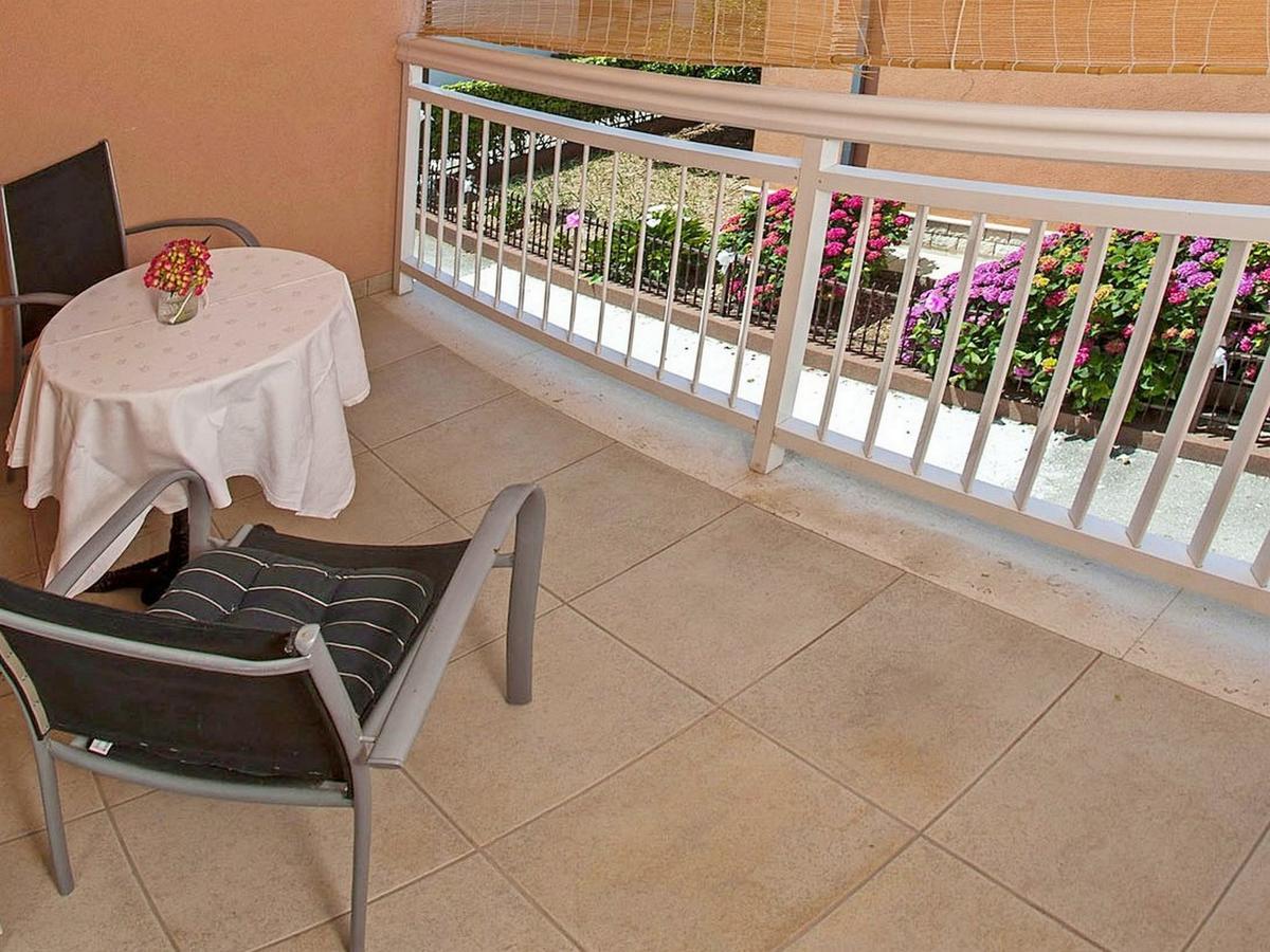 Kaštel Štafilić Apartments Damir מראה חיצוני תמונה